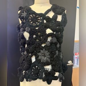 Comme des Garcons Black Crochet Knitwear size remove fits size 6